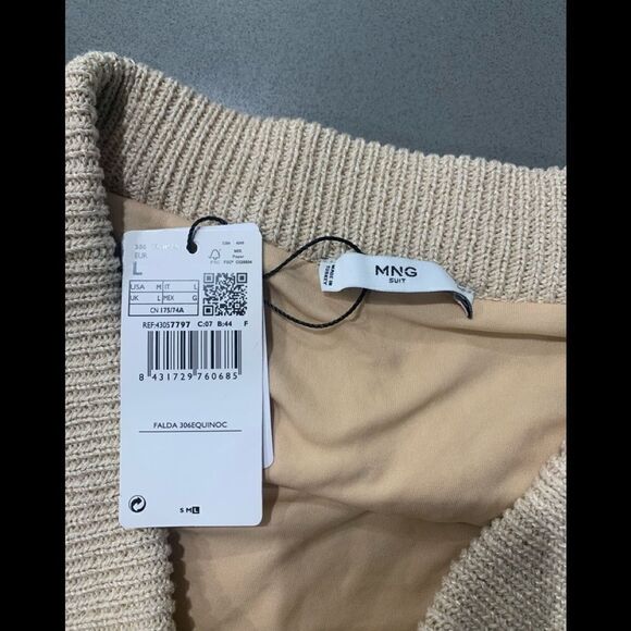 Mango Fringed detail knitted Midi skirt Size L NWT perfect for winter/Spring - Picture 5 of 6